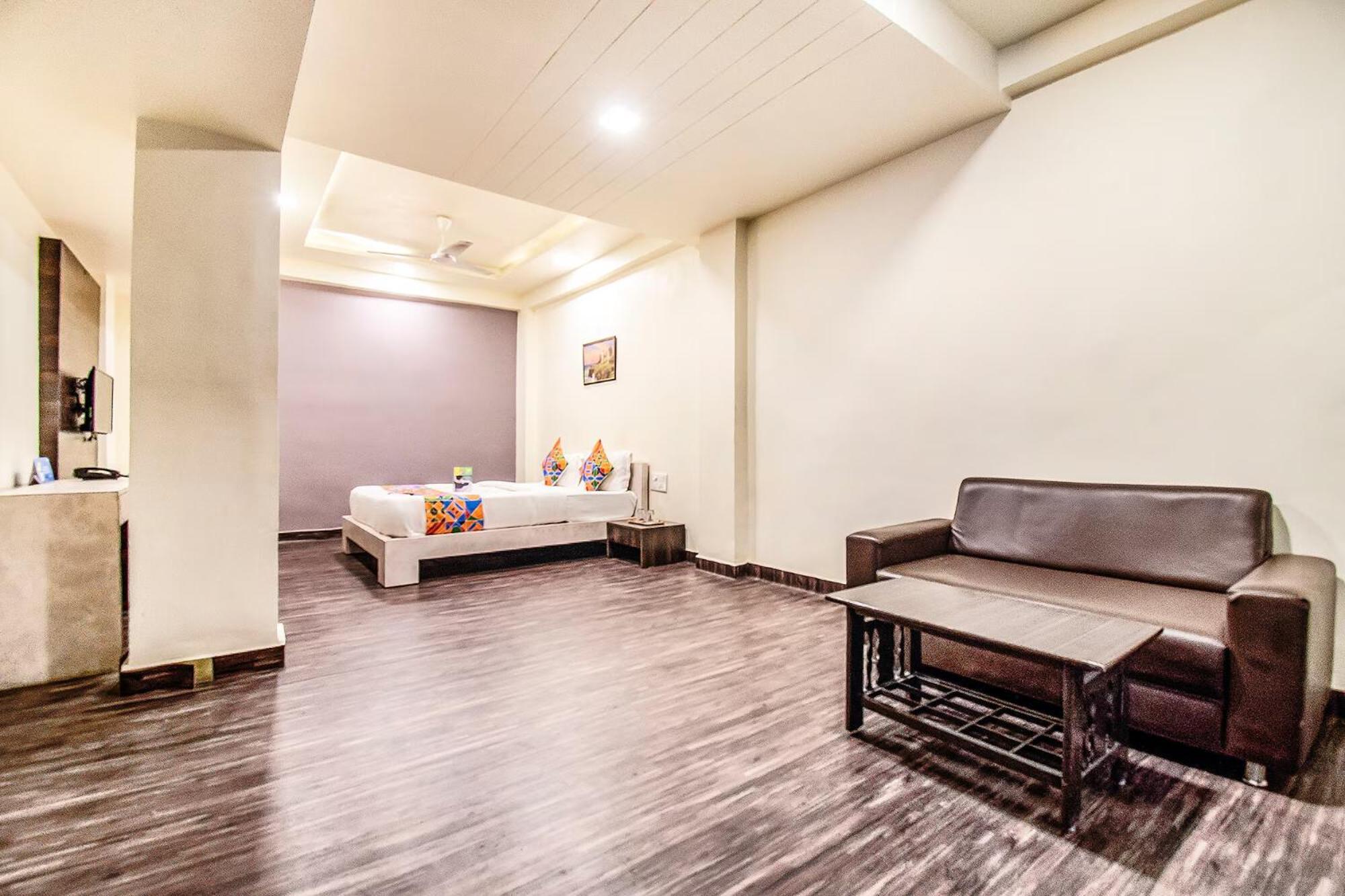 Fabhotel Maher Inn Ahmedabad Exterior photo