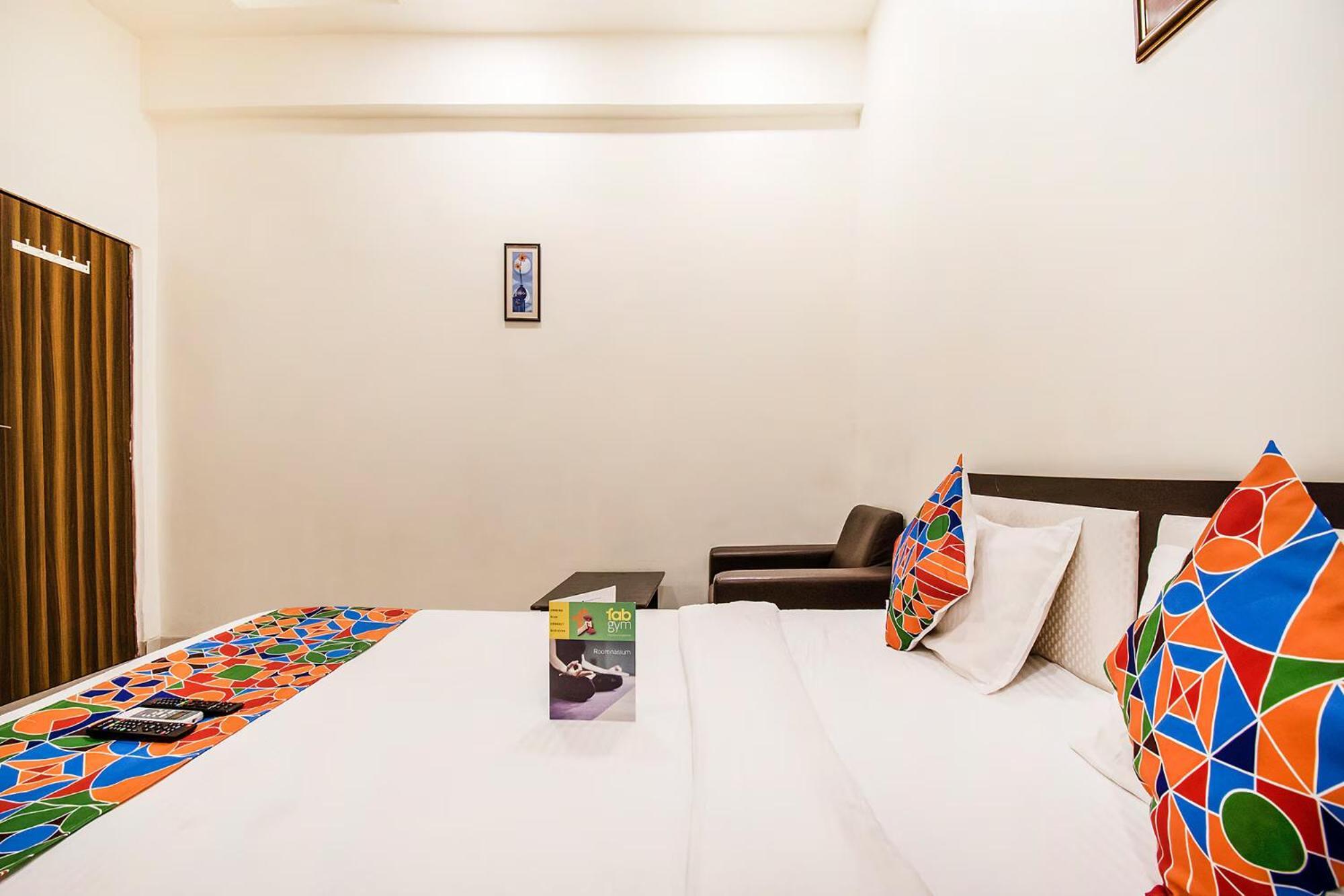 Fabhotel Maher Inn Ahmedabad Exterior photo