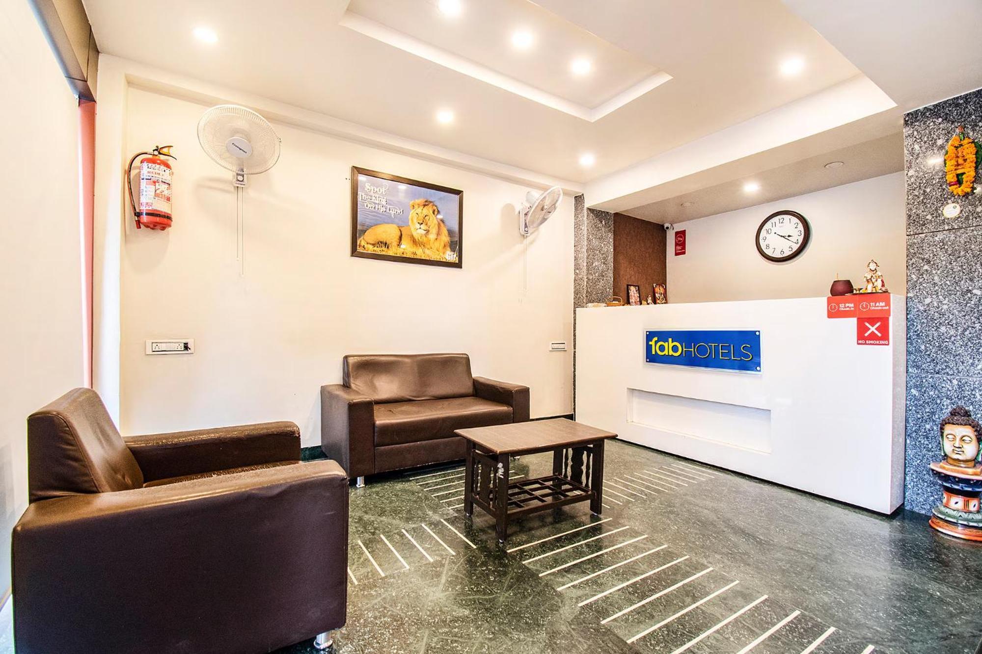 Fabhotel Maher Inn Ahmedabad Exterior photo